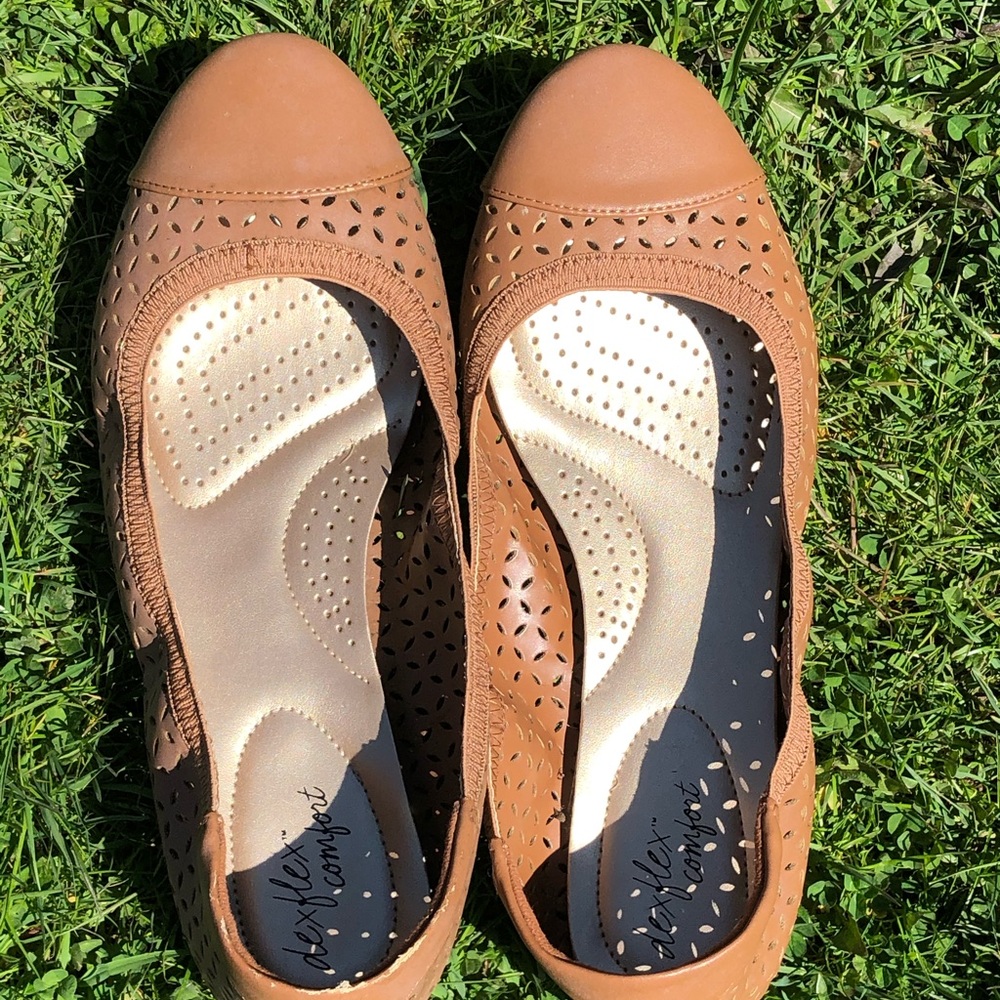 Dexflex Brown Flats size 11w